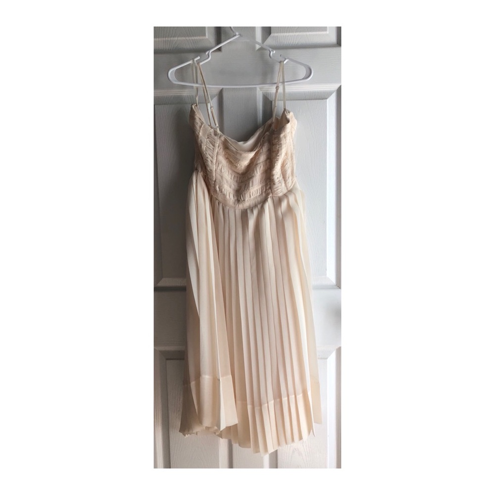 Banana Republic Ruched and pleated dress NWT